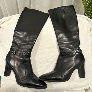Black Knee-High Heeled Boots – Classic & Chic